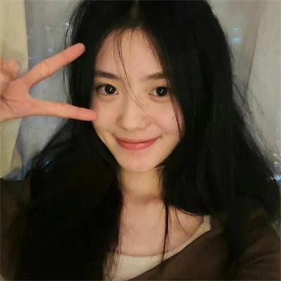 吮拇指的人